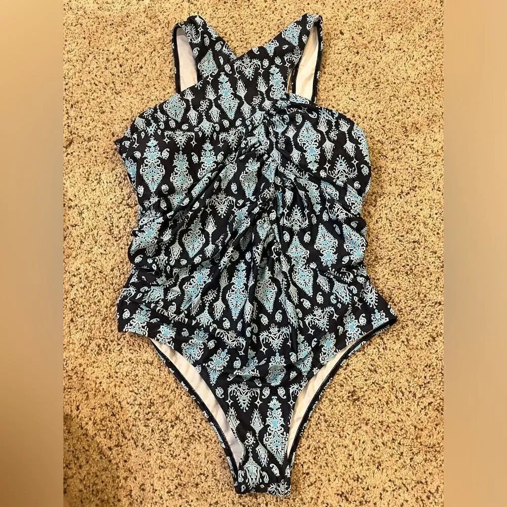 NWOT one piece swimsuit